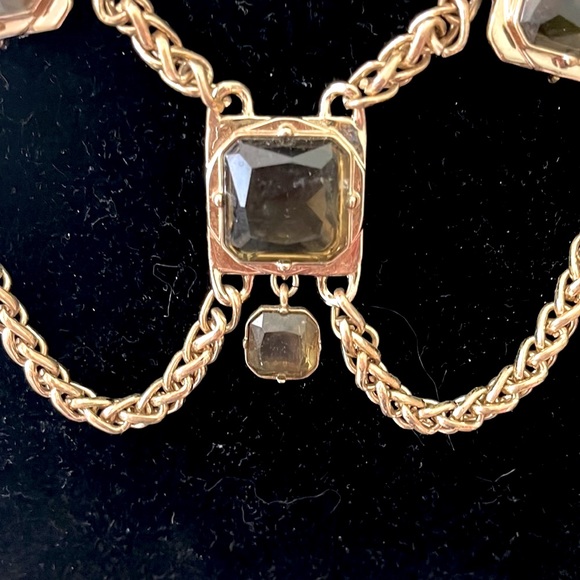 Lavallière necklace with topaz colored faceted stones framed in gold tone - Picture 2 of 8